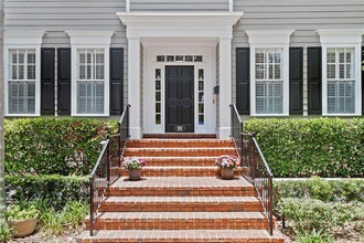 98 Baltic Cir in Tampa, FL - Building Photo - Building Photo