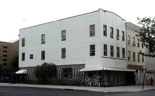 50 Wilson Ave in Brooklyn, NY - Building Photo