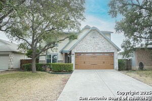 8111 Maple Meadow Dr in Converse, TX - Building Photo