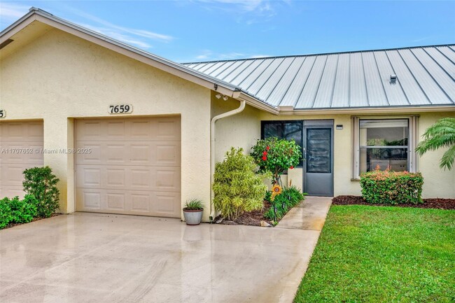 7659 SE Sugar Sand Cir in Hobe Sound, FL - Building Photo - Building Photo