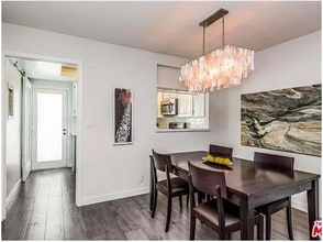 1606 S Barrington Ave, Unit 6 in Los Angeles, CA - Building Photo - Building Photo