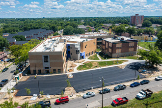 Baker Senior Apartments in Richmond, VA - Foto de edificio - Building Photo