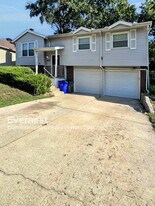 16500 W 125th St in Olathe, KS - Building Photo