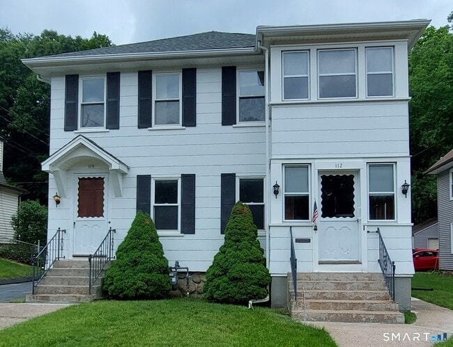 property at 112 Putnam St