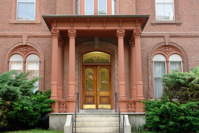 125 State St in Portland, ME - Building Photo - Building Photo