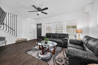 2009 Sharon St in Detroit, MI - Building Photo - Building Photo