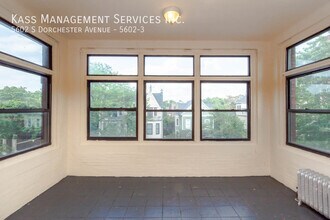 5602 S Dorchester Ave in Chicago, IL - Foto de edificio - Building Photo