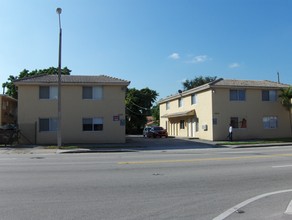 1920-1938 NW 7th St in Miami, FL - Building Photo - Building Photo