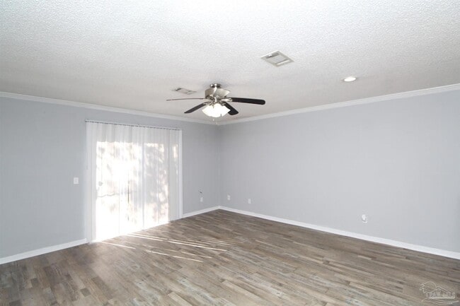 1305 Foxborough Dr in Pensacola, FL - Building Photo - Building Photo