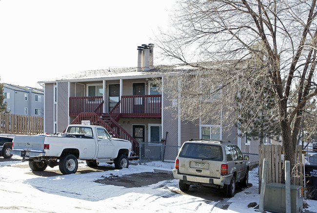 1128 Mazatlan Cir in Colorado Springs, CO - Foto de edificio - Building Photo