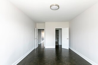 The St Georges in Montréal, QC - Building Photo - Building Photo