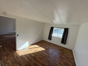 14608 Robinson Ave in Clearlake, CA - Building Photo - Building Photo