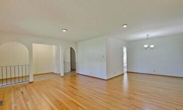 1116 Forest Ave in Palo Alto, CA - Building Photo - Building Photo