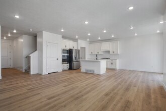 58 S Lunar Wy in Mapleton, UT - Building Photo - Building Photo
