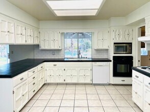 5388 E Shepherd Ave in Clovis, CA - Building Photo - Building Photo