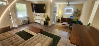 127 Talbott St, Unit 127 in Rockville, MD - Building Photo