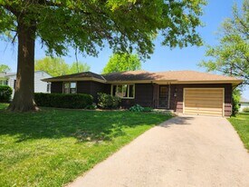1323 Glenwood Ave in Ottumwa, IA - Building Photo