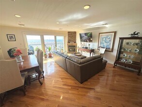 353 W Broadway in Long Beach, NY - Building Photo - Building Photo