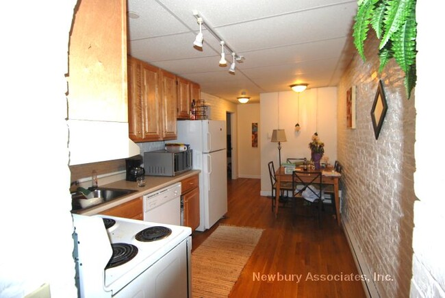 167 Hampshire St, Unit 167 in Cambridge, MA - Building Photo - Building Photo