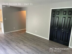 2175 Decker Rd in Walled Lake, MI - Building Photo - Building Photo