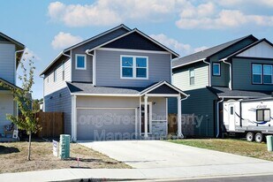 614 S 16th St in Philomath, OR - Building Photo