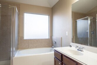 6342 Applewood Forest Dr in Katy, TX - Foto de edificio - Building Photo