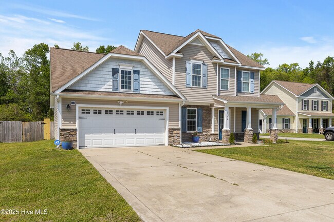 104 Wild Blossom Dr in Richlands, NC - Building Photo - Building Photo
