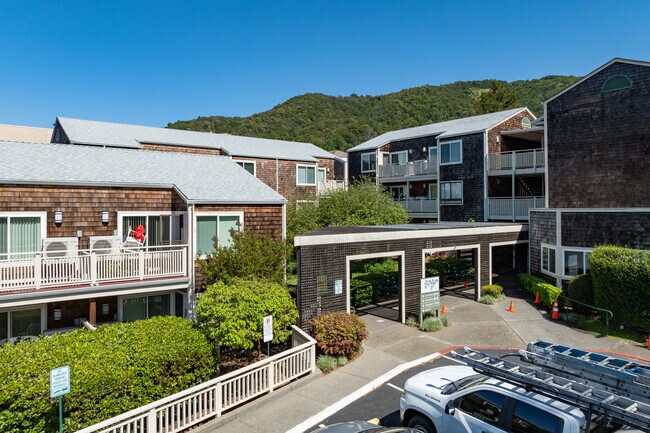 Parnow Friendship House in San Rafael, CA - Building Photo - Building Photo