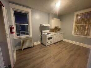 43 Mapes Ave in Newark, NJ - Building Photo - Building Photo