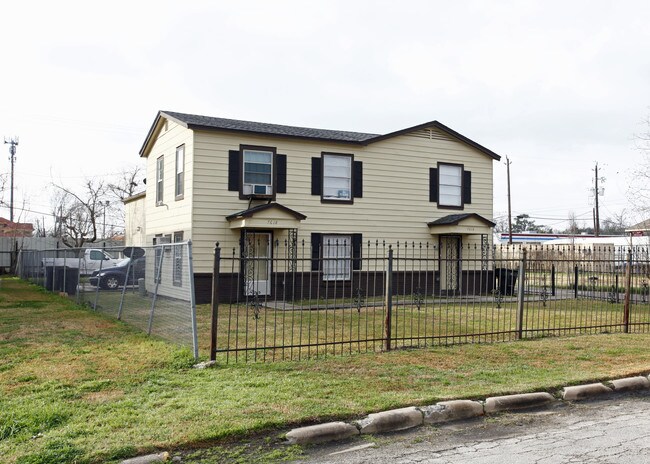 7614 Grahamcrest Dr in Houston, TX - Building Photo - Building Photo
