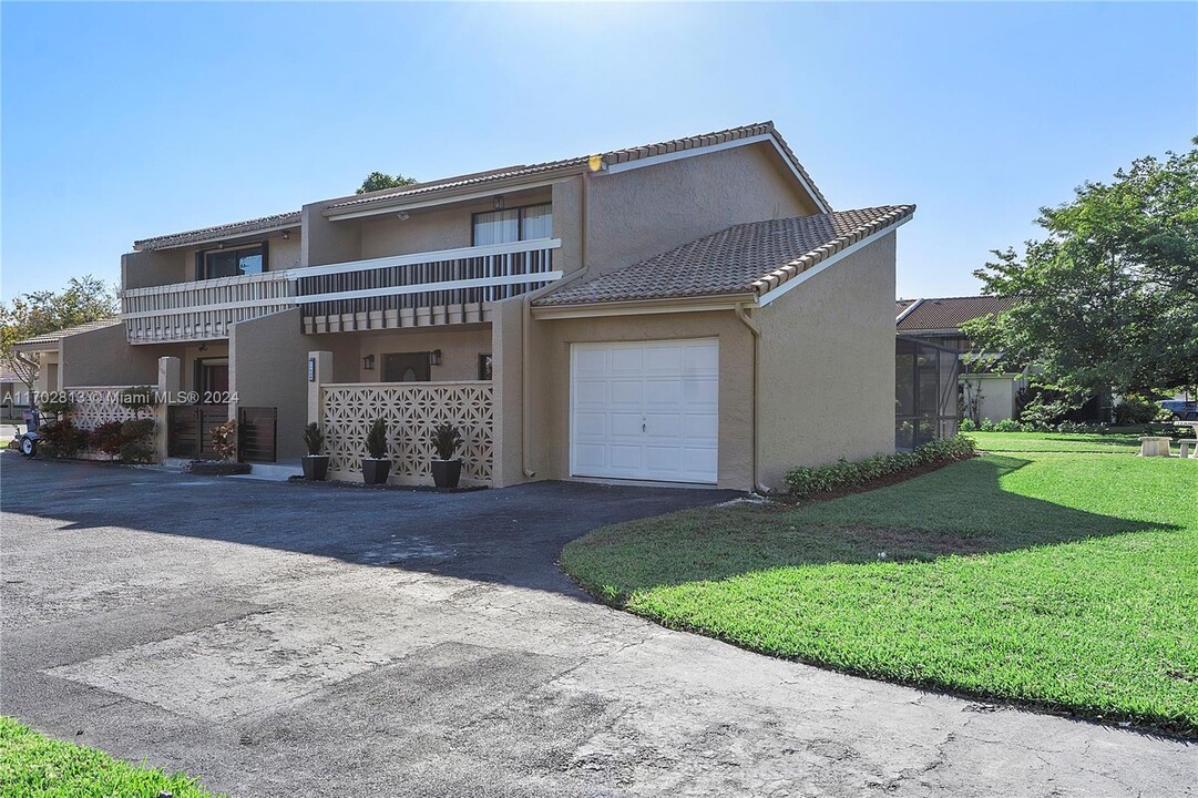 11628 NW 30th St in Coral Springs, FL - Building Photo