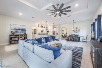 19200 Aqua Shore Dr in Ft. Myers, FL - Building Photo - Building Photo