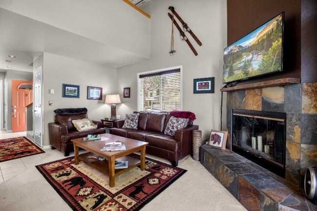1750 E Lakeshore Dr in Whitefish, MT - Building Photo - Building Photo