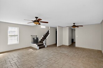 16329 Taconic Cir in Montclair, VA - Building Photo - Building Photo