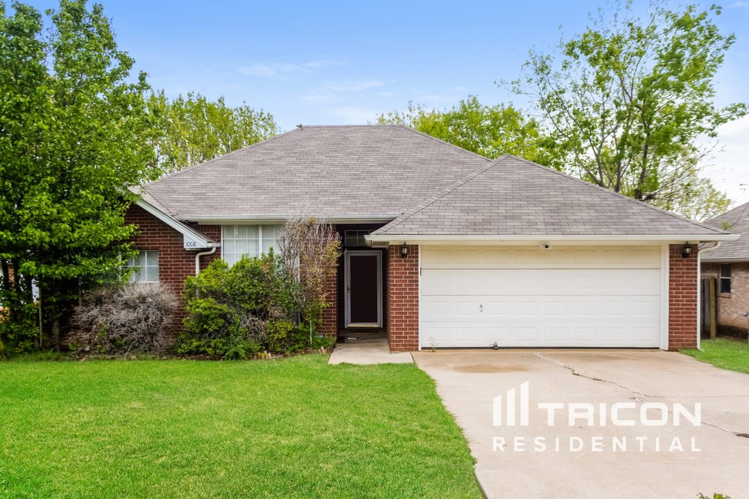 1008 Brittany Dr in Denton, TX - Building Photo