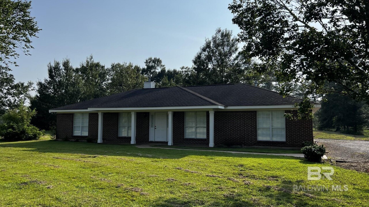 35405 Pine Rd S in Stapleton, AL - Building Photo