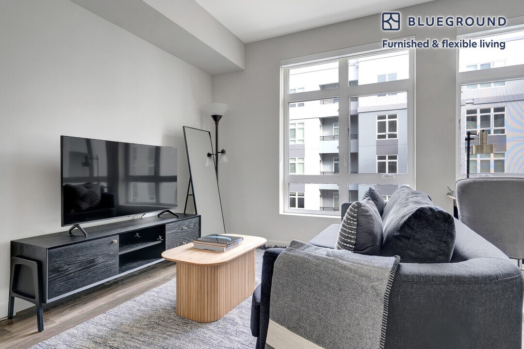 3093 Broadway in Oakland, CA - Building Photo