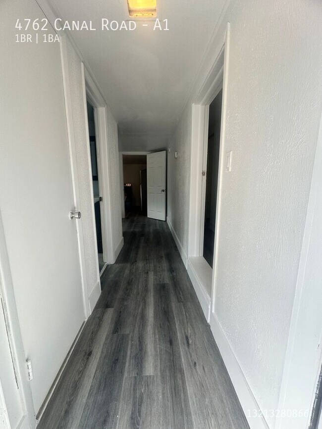 4762 Canal Rd in West Palm Beach, FL - Foto de edificio - Building Photo