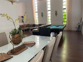 1104 Washington St in Hollywood, FL - Building Photo - Building Photo