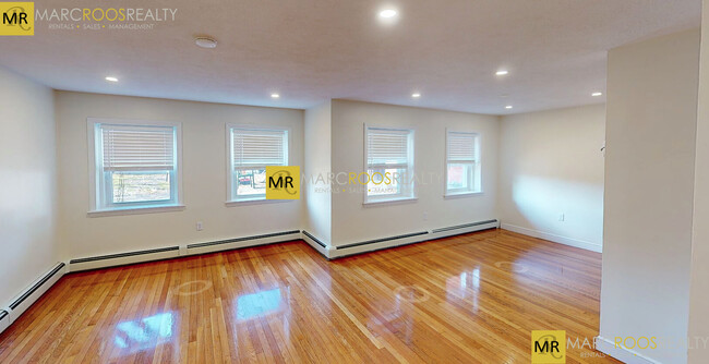 313 Tappan St, Unit 1A in Brookline, MA - Building Photo - Building Photo