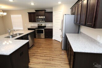 5628 Blue Sky Ct in Milton, FL - Building Photo - Building Photo
