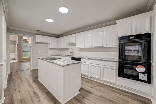 property at 3310 Meadway Dr