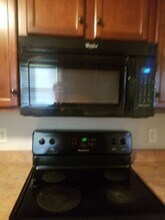 2328 Brookview Dr in Jeffersonville, IN - Building Photo - Building Photo