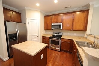 8811 Orchard Grove Way in Raleigh, NC - Building Photo - Building Photo