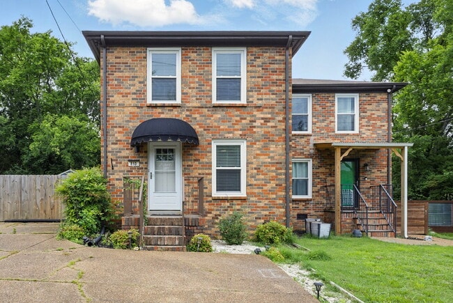 810 Kinsington Dr