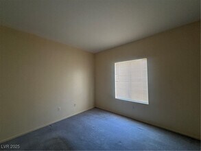 2011 Sue Ct in Las Vegas, NV - Building Photo - Building Photo