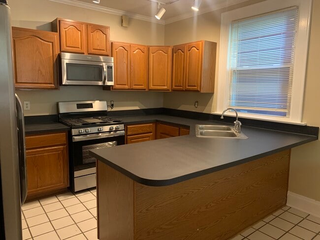 property at 154 E Gates St