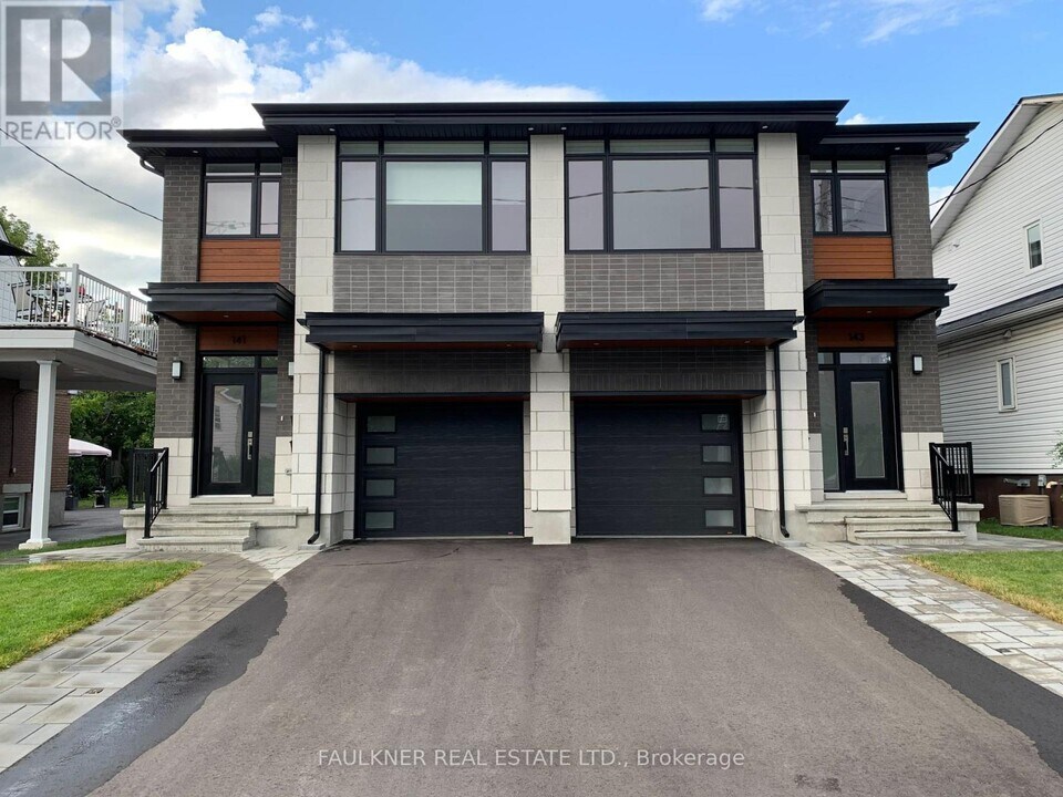 143 Columbus Ave in Ottawa, ON - Building Photo
