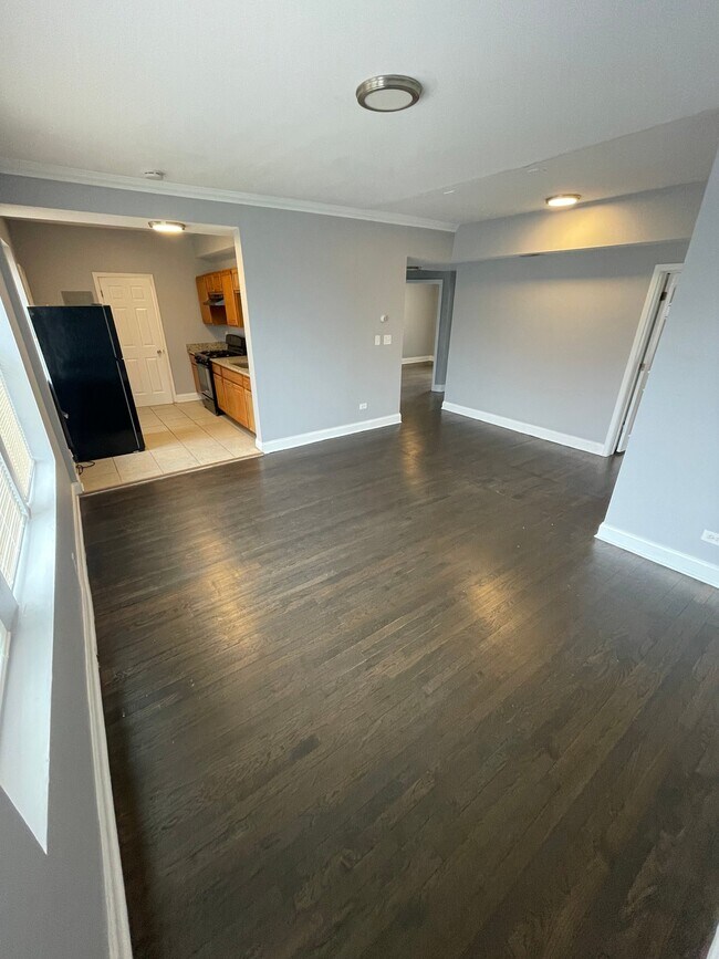 7406 S Phillips Ave in Chicago, IL - Building Photo - Building Photo