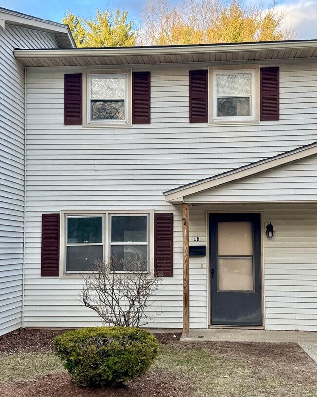 86 Pinecrest Dr, Unit 1D in Essex Junction, VT - Building Photo - Building Photo